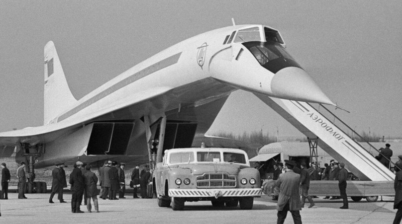 Самолет ту 144