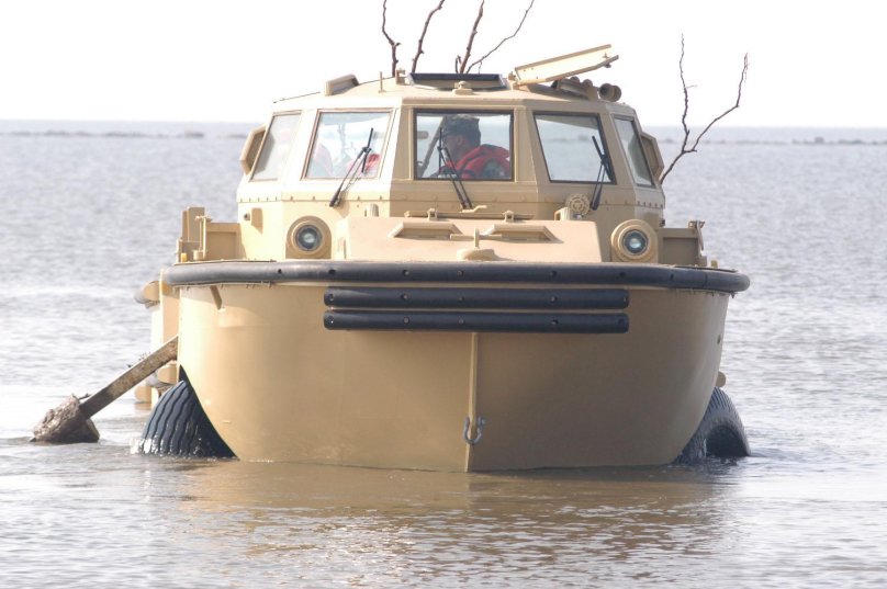 Амфибия LARC-5