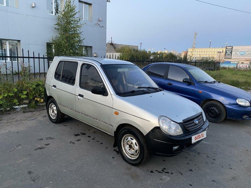 Автомобиль BYD Flyer