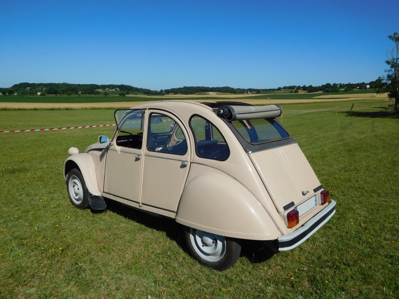 Citroen 2cv6