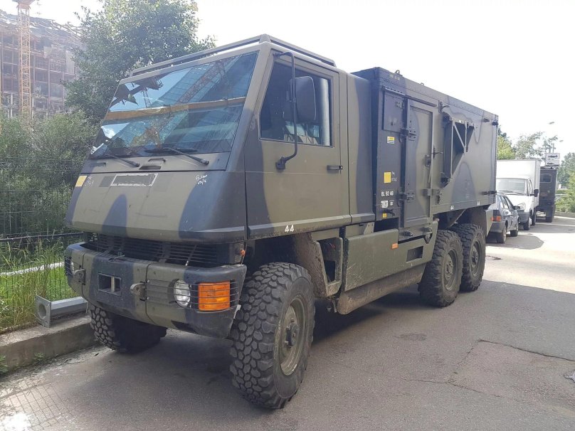 Pinzgauer 6x6