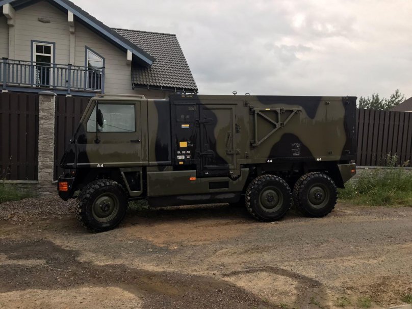 MOWAG duro бронеавтомобиль