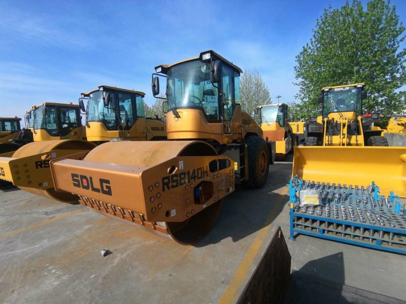 Каток дорожный грунтовый Ammann ASC 110d