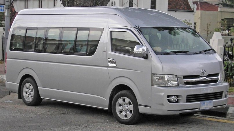 Микроавтобус Toyota Hiace