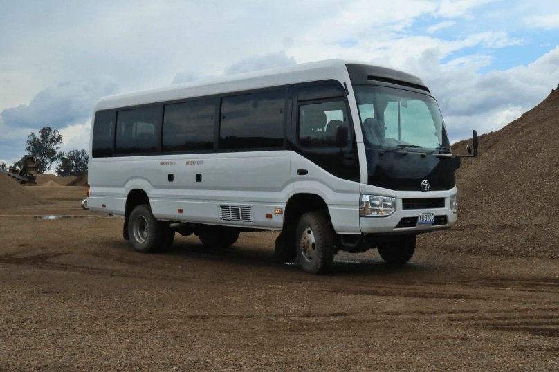Toyota Coaster 4x4