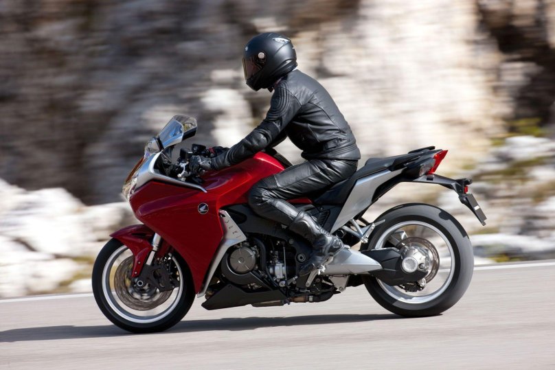 Мотоцикл Хонда ВФР 1200