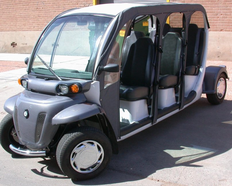 Электромобиль Gem e6