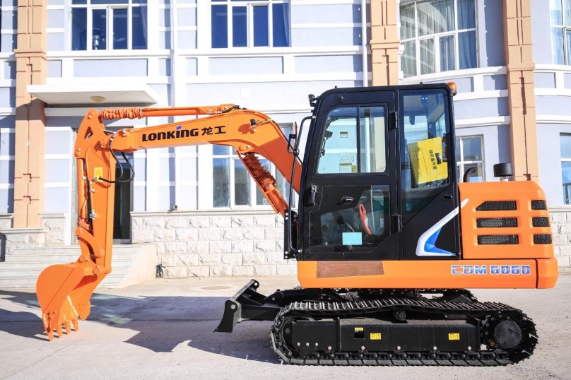 Экскаватор cdm6225n