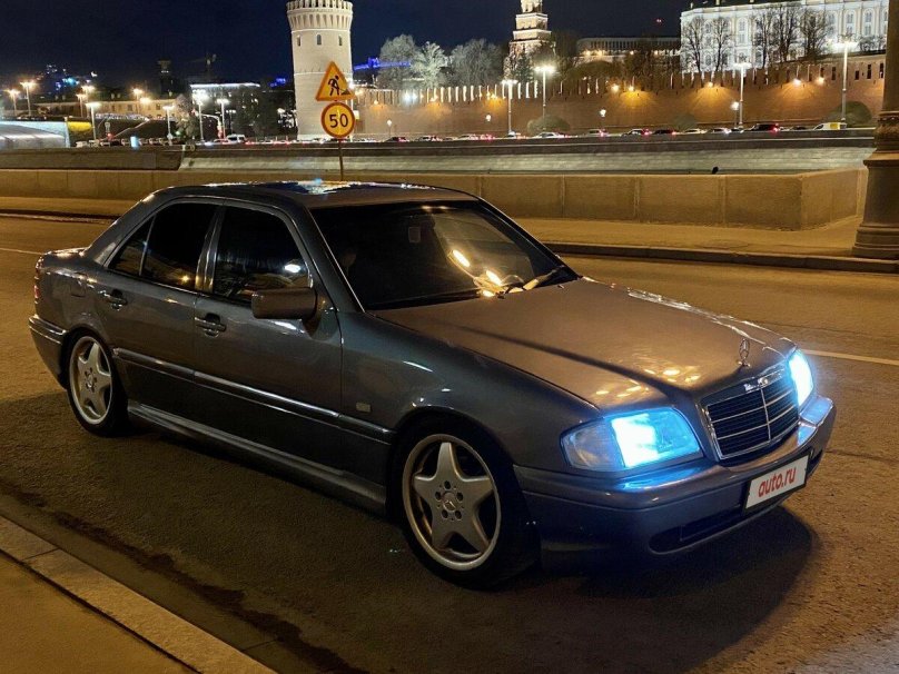 Mercedes c class w202