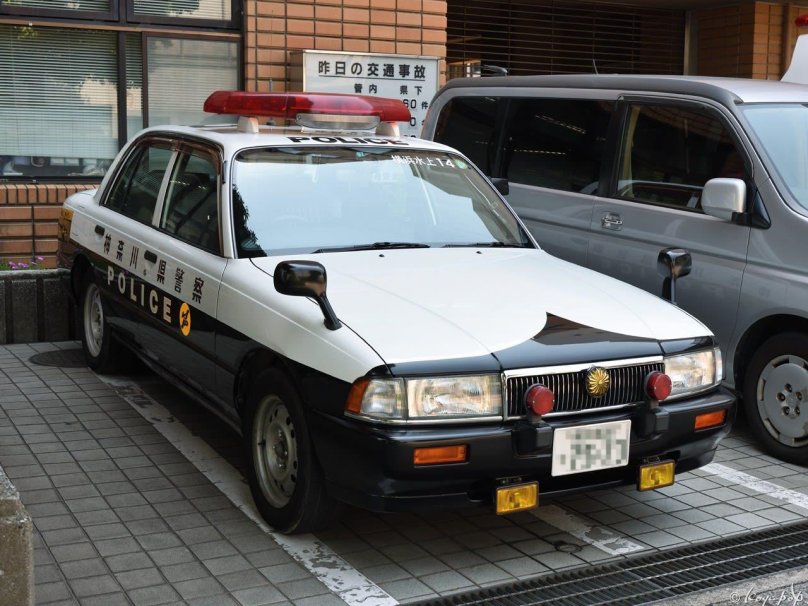 Ниссан Крев