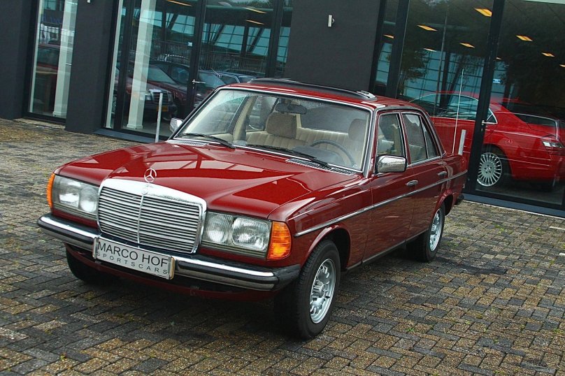 Mercedes Benz e230 w123