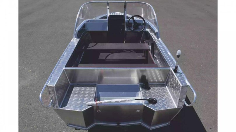 Лодка Wyatboat 390у