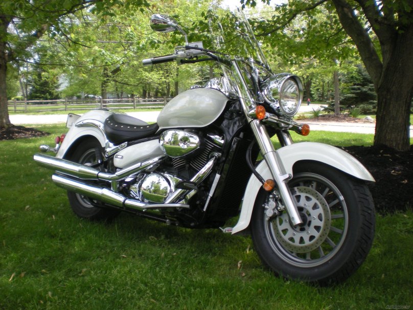 Suzuki Boulevard c50 белый