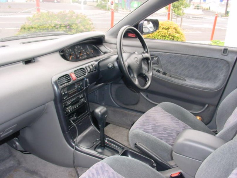 Мазда Эфини МС 6