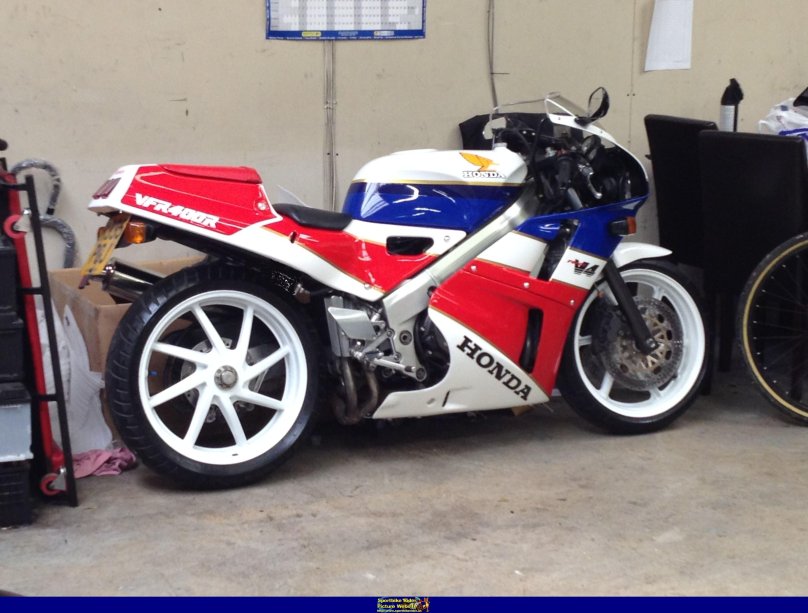 Honda vfr400r nc30