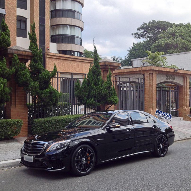 Мерседес 222 s65 AMG черный