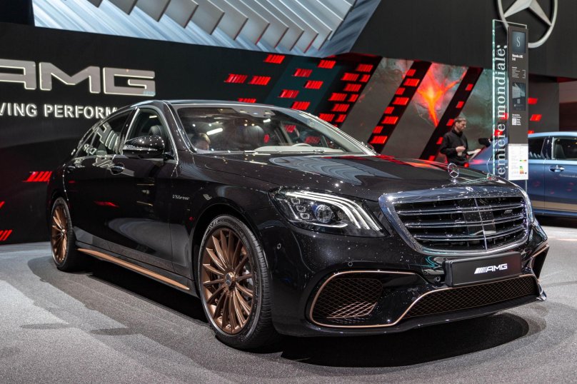 Мерседес Бенц s65 AMG