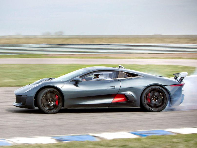 Jaguar c-x75 Hybrid Supercar Prototype 2013