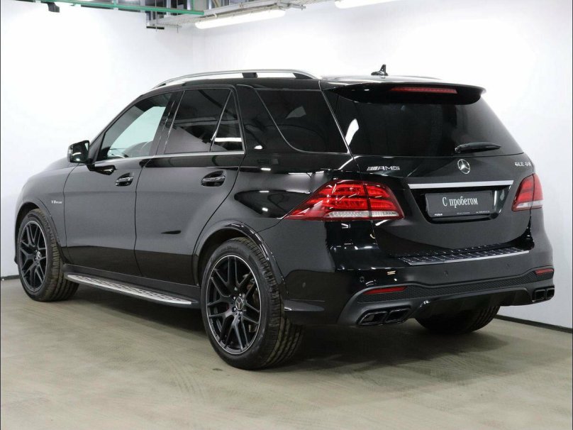 Мерседес мл 63 АМГ 2015 черный