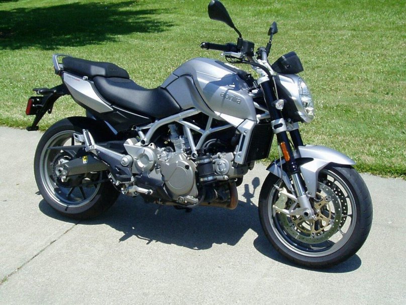 Мотоцикл Априлия Мана 850