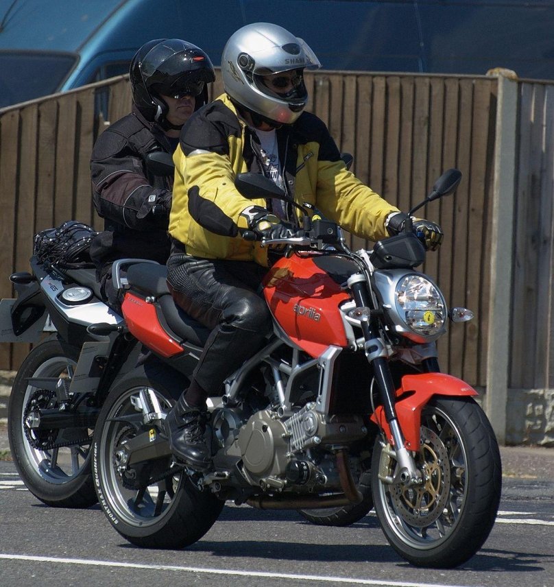 Aprilia na 850