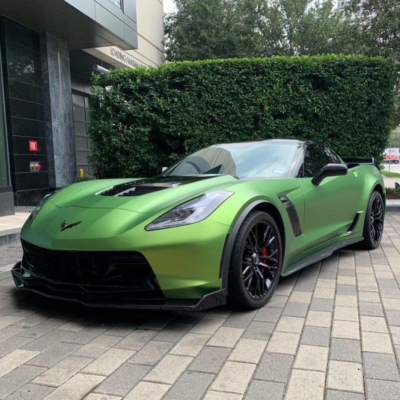 Chevrolet Corvette Stingray c7 зеленый