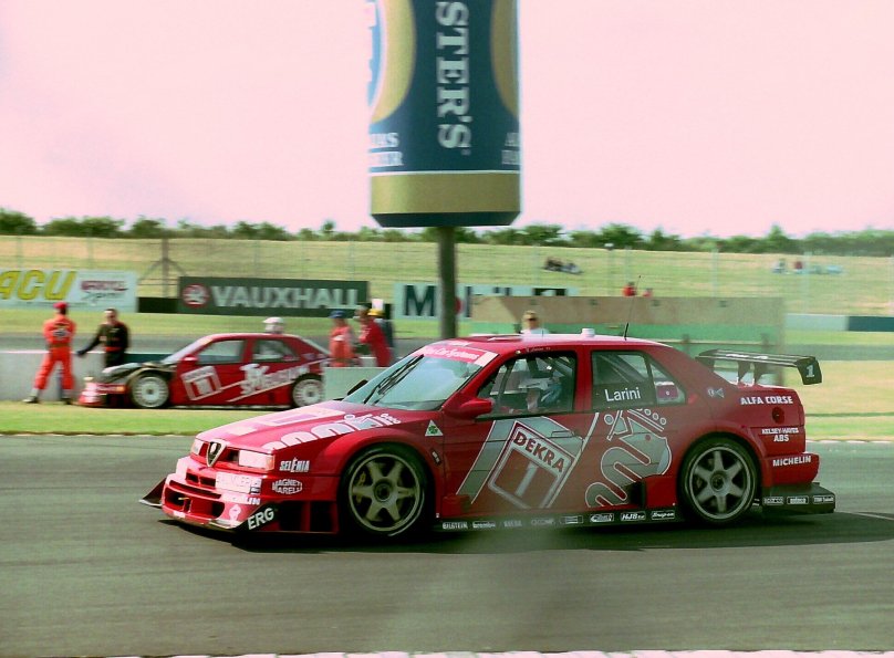 Никола ларини