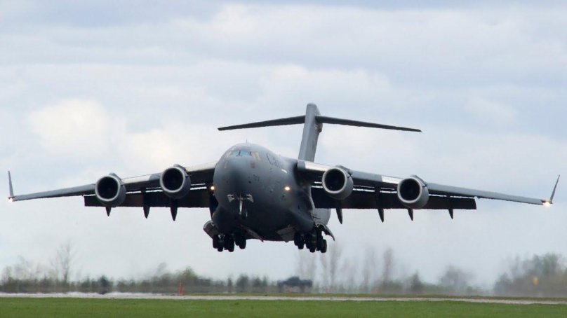 Самолет cc-177 Globemaster III.