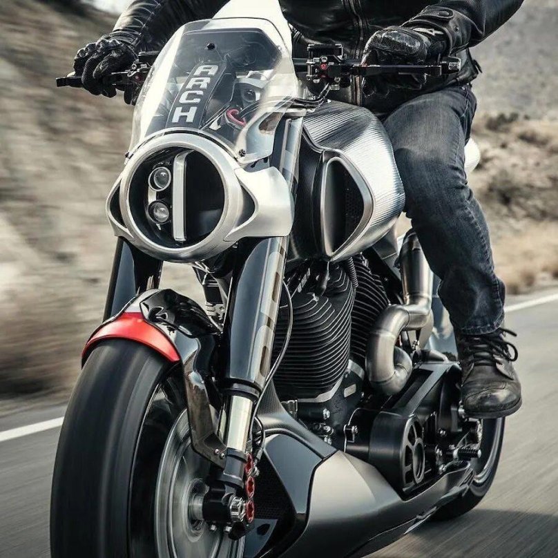 Киану Ривз на мотоцикле