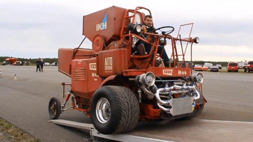 Огромный комбайн