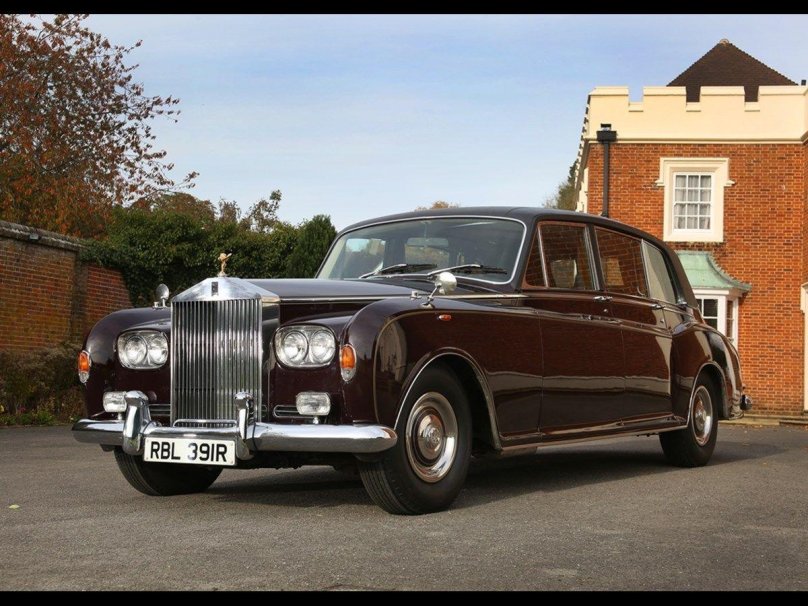 Rolls-Royce Phantom vi лимузин