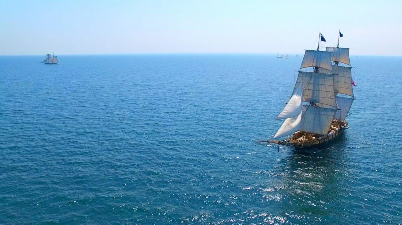 Парусник на горизонте