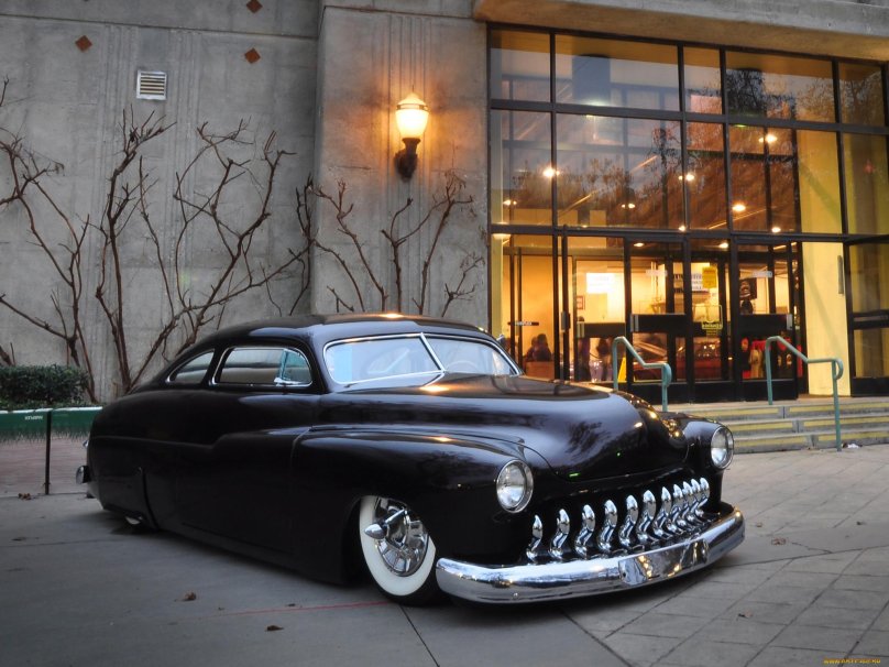 Mercury машина