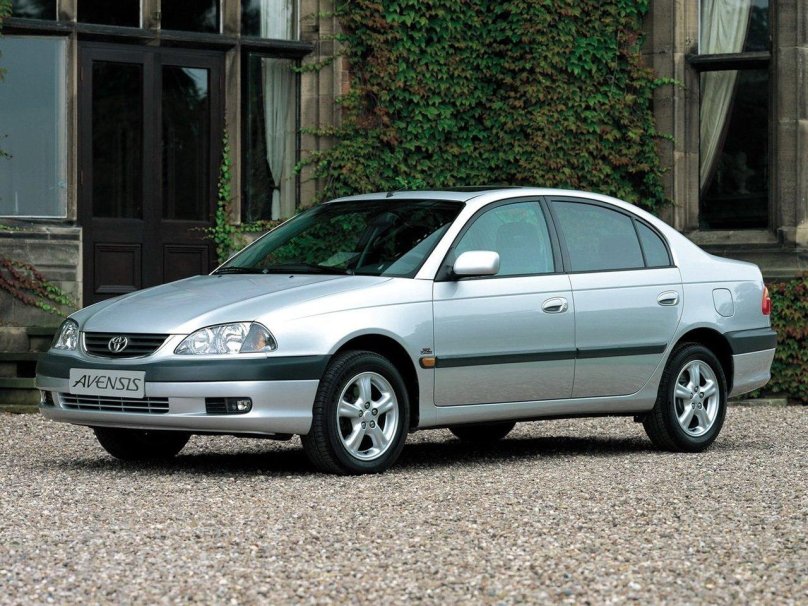 Toyota Avensis 1