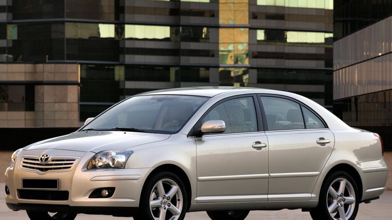 Тойота Авенсис седан 2008