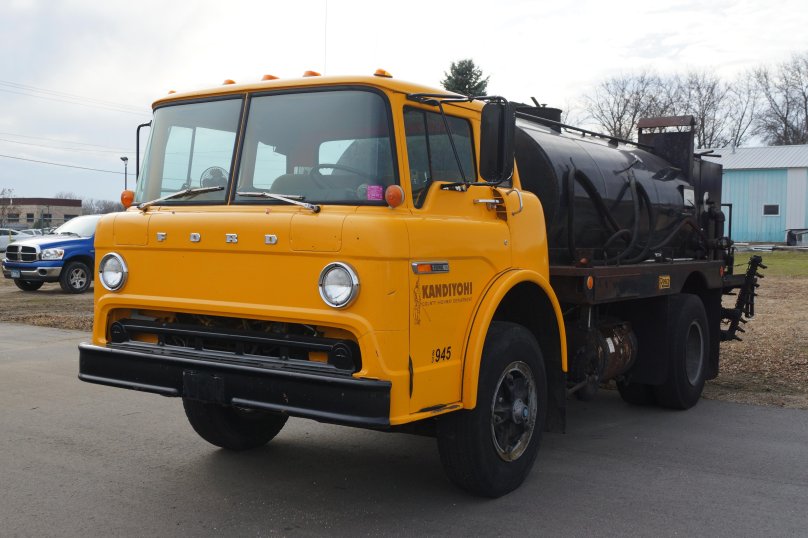 Ford c-700 Coe