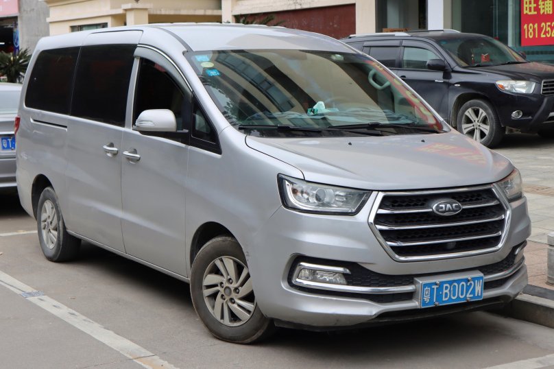 Микроавтобус JAC Refine m4