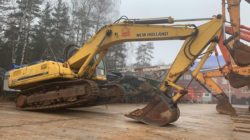 Экскаватор Нью Холланд 480