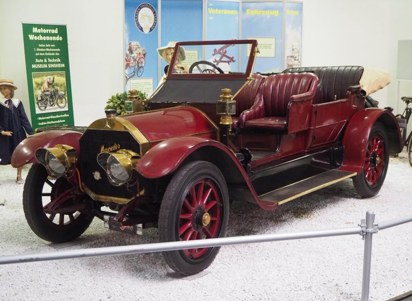 Мерседес 20 века