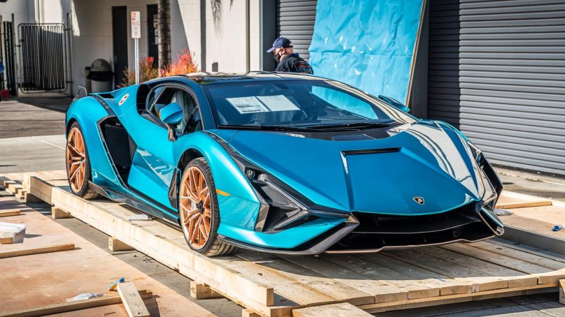 Lamborghini Sian 2021