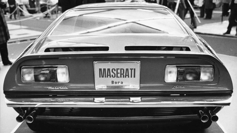 Мазерати Bora