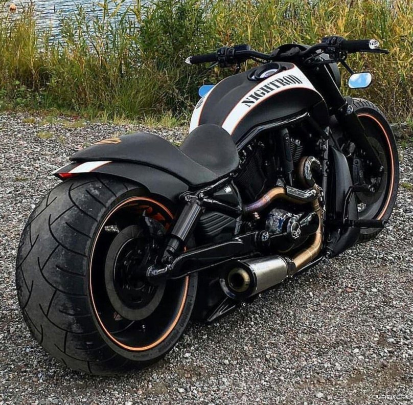 Мотоцикл Харлей Дэвидсон v-Rod Custom