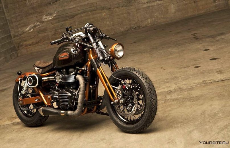 Мотоцикл Триумф кастом