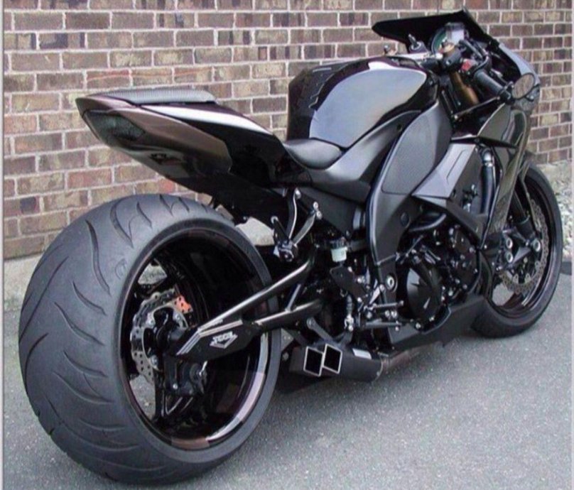 Спортбайк Кавасаки черный