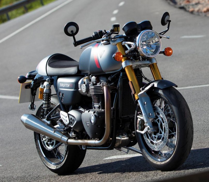 Triumph Thruxton 1200 r