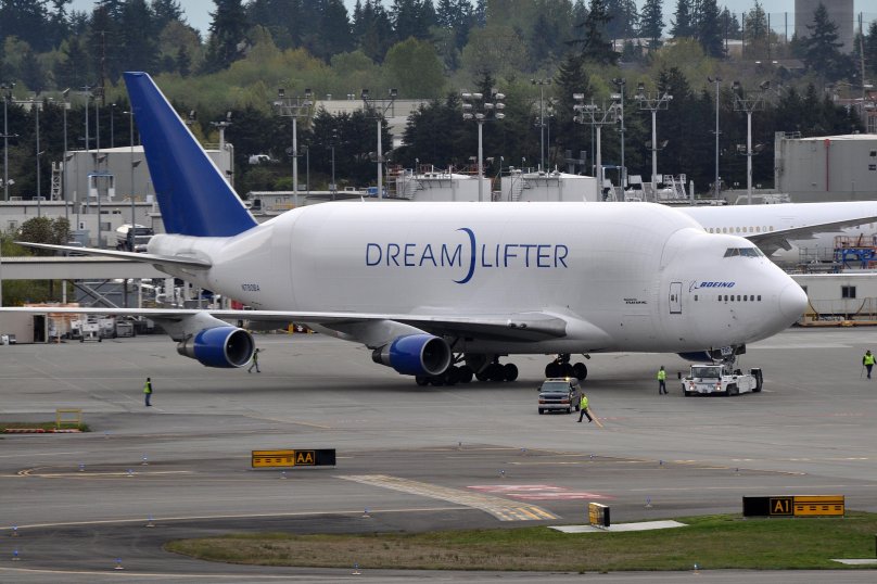 Боинг 747 ДРИМЛИФТЕР