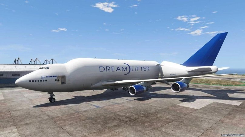 Самолет Boeing 747 LCF «Dreamlifter»