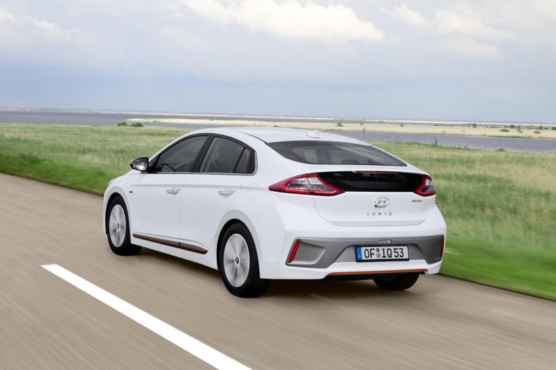 Hyundai Ioniq 2016