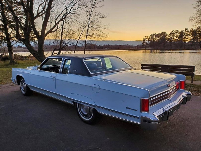 Линкольн Континенталь 1975