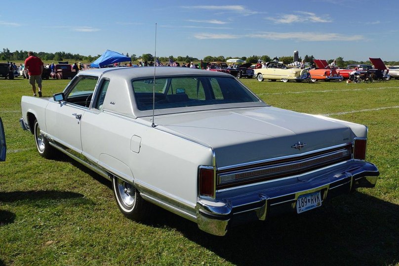 Lincoln Continental Town Coupe 1977